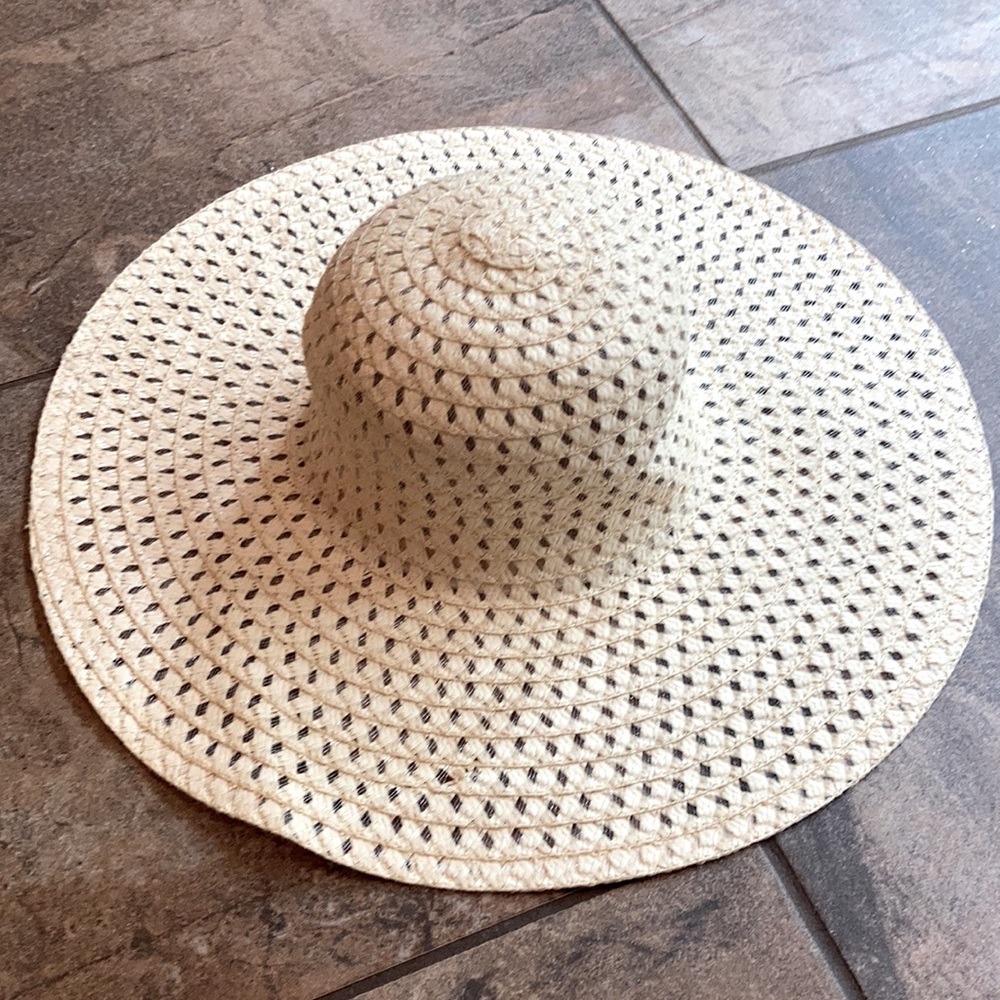 Floppy Straw Sun Hat